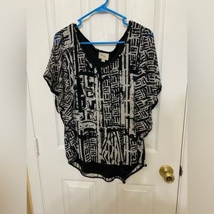 Beige by ECI Blouse Gems Geometric XL